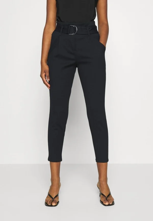 Vero Moda Petite VMBAILEY PAPERBAG BELT PANTS – Stoffhose – Black 1